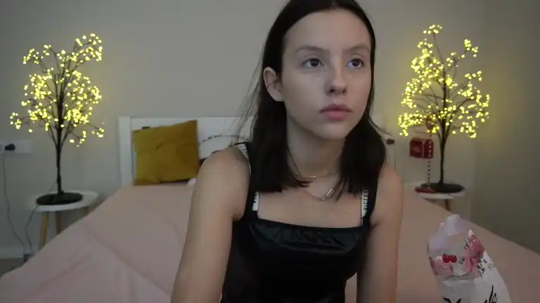 Annaelys – [Streamate] Gets Lucky Natural Body Ass – 2025-03-15 22:23:31
