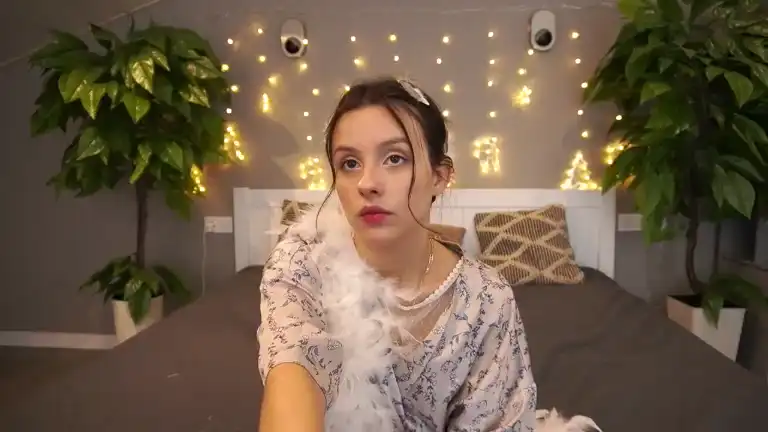 Annaelys – [Streamate] Fingering Oral Sexy Sister – 2025-02-19 00:43:03