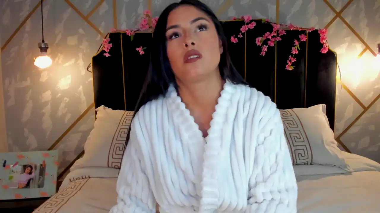 Emilyv – [Xlovecam] Cum Playful Sexy Girl – 2025-06-01 10:57:30