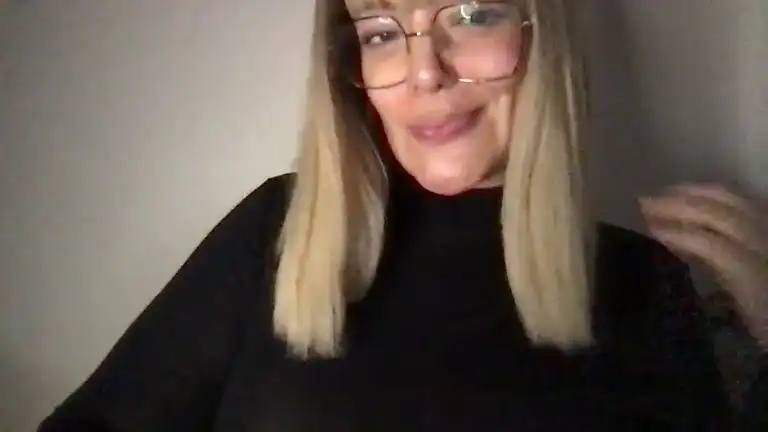 Mistresslouuk – [Streamate] Girl Alone Live Show Tru Private – 2025-01-15 23:30:23