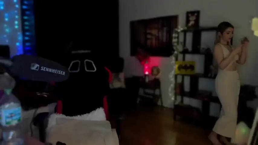 Kimilee22 – [Chaturbate] High Qulity Video Licking Webcamsex – 2025-05-22 21:38:59