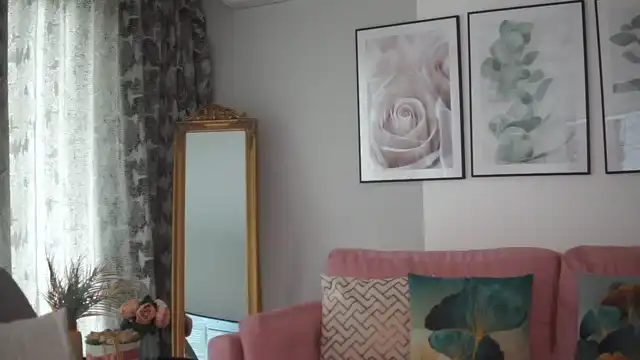 Vanessaville – [Myfreecams] Twerking Ass Webcam – 2025-09-28 17:01:54