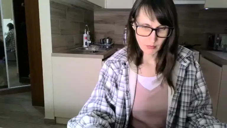 Maridream – [Streamate] Babes New Video Home Alone – 2025-03-16 16:44:33