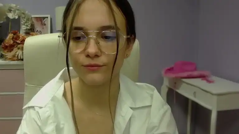 Emillyklein – [Streamate] Pretty Cam Model Hidden Hot – 2025-07-26 16:14:03