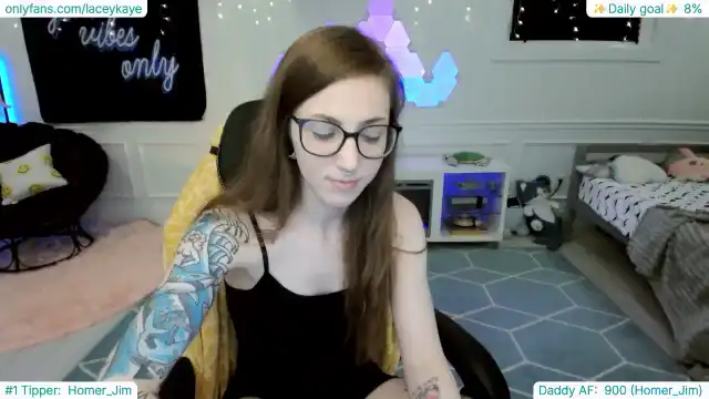 Thesharkqueen – [Myfreecams] Spy Girl Alone Sensual – 2025-06-16 03:00:38