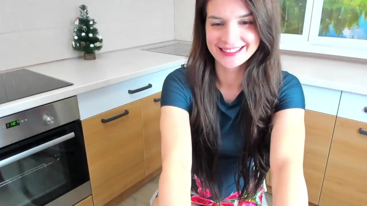 Elaanna – [Chaturbate] Real Sex Toys Cam Clip – 2025-05-21 22:57:12