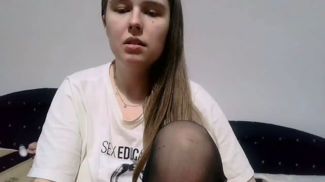 Podnieconaona19_ – [Showup] Nora Cumming Stunning – 2025-02-02 18:57:08