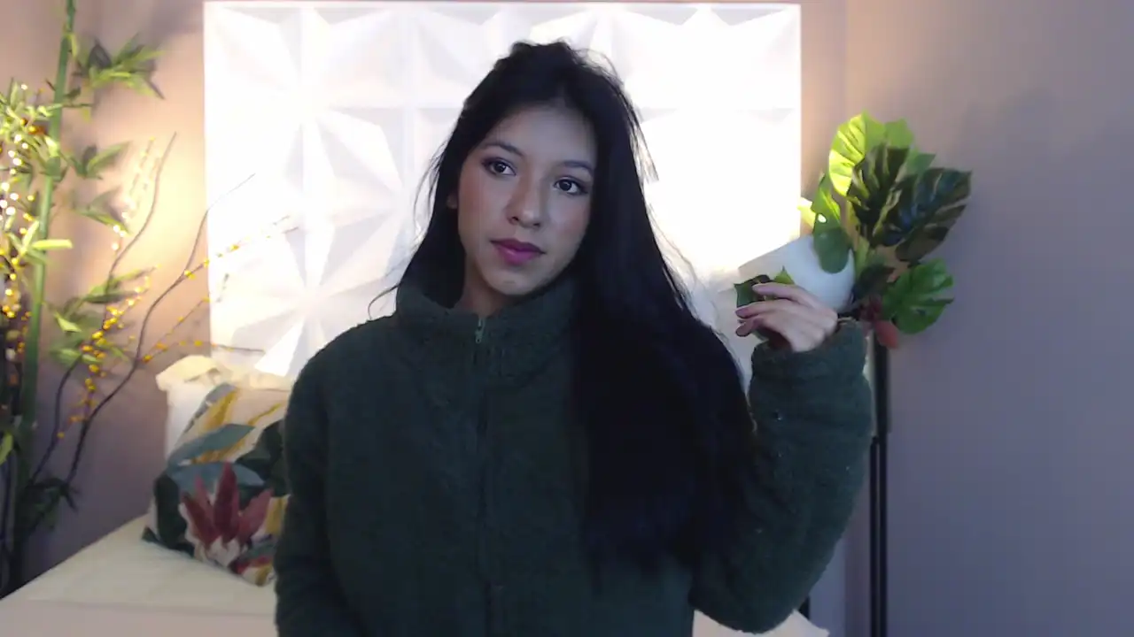 Susanbreacker – [Xlovecam] Dream Girl Ass Striptease – 2025-07-20 10:19:12