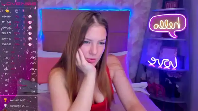 Almagrace – [Myfreecams] Cute Webcam Girl Caught On Webcam Flashing Ass – 2025-05-12 14:50:41