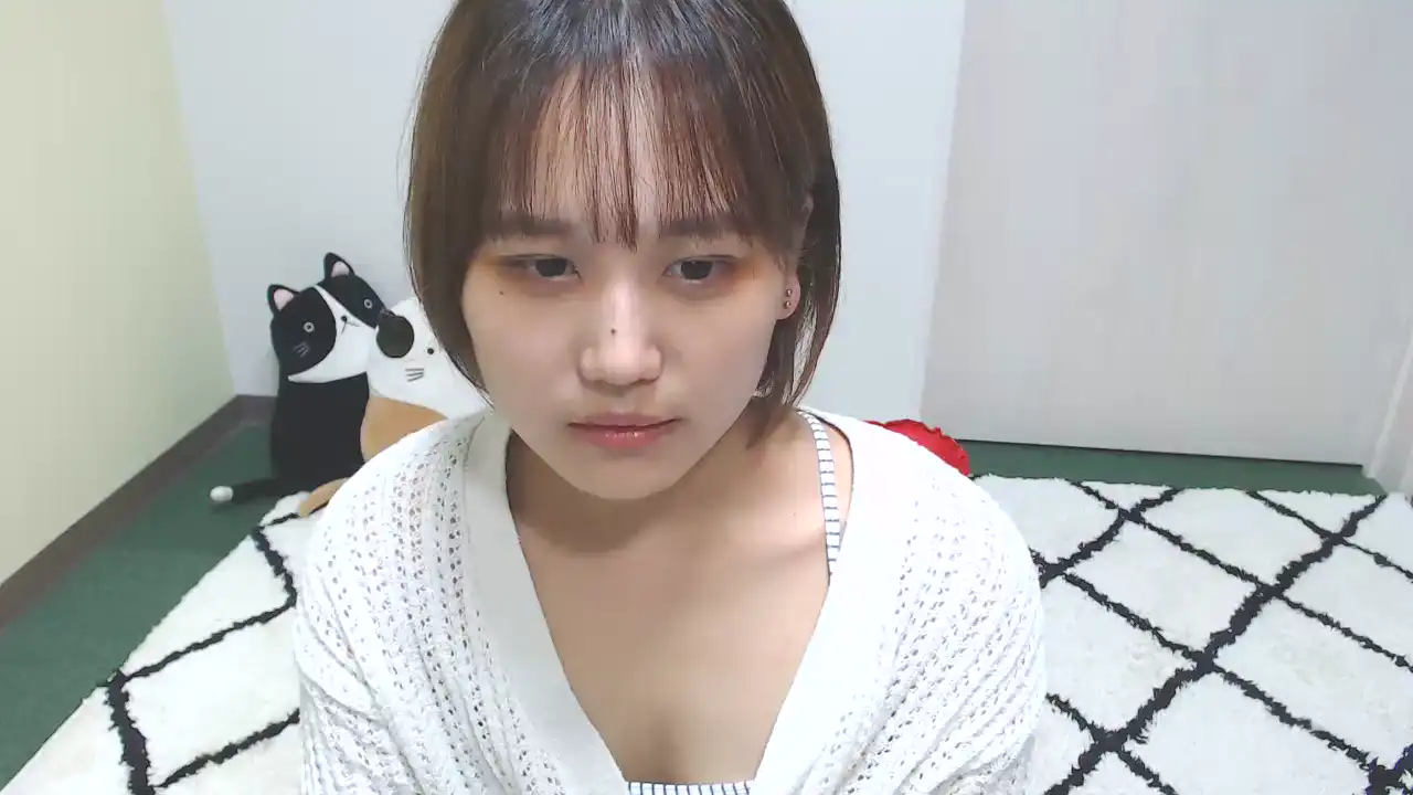 Ayas9 – [Sakuralive] Amateur Sexcam First Time – 2026-02-28 07:48:16