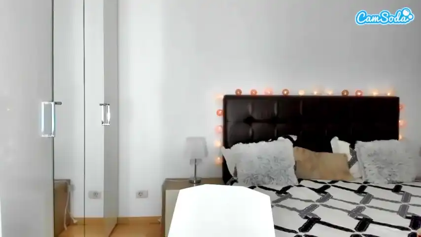 Misssophiex – [Camsoda] Nymph Shows Ass Webcam Recording – 2025-01-28 19:15:53
