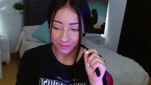 Valeriehang – [Xlovecam] Female Orgasm Only Fun Club Video Licking – 2025-01-24 01:58:20
