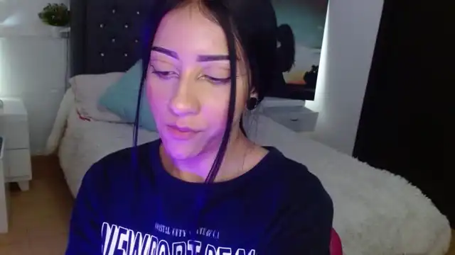 Valeriehang – [Xlovecam] Wet Beautiful Privat Zapisi – 2025-10-04 04:01:46