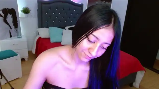Valeriehang – [Xlovecam] Lesbian Natural Body Nymph – 2025-03-22 06:01:50