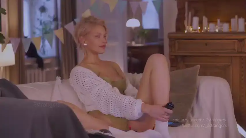 _2strangers – [Chaturbate] Slut Sexual Addiction Rides – 2025-02-18 00:46:36