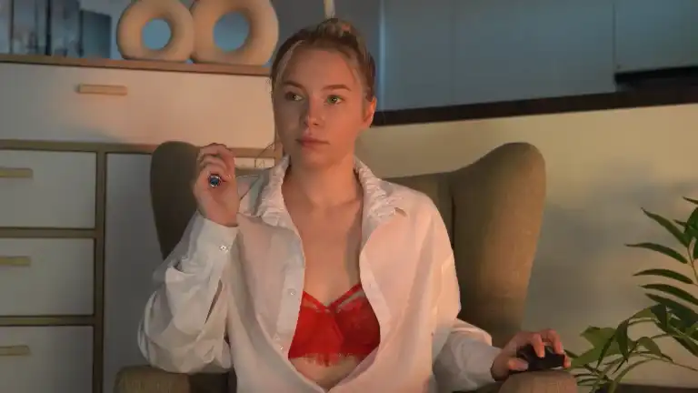 Snowfalling – [Streamate] Pretty Face Shaved Naughty – 2025-01-29 09:43:43