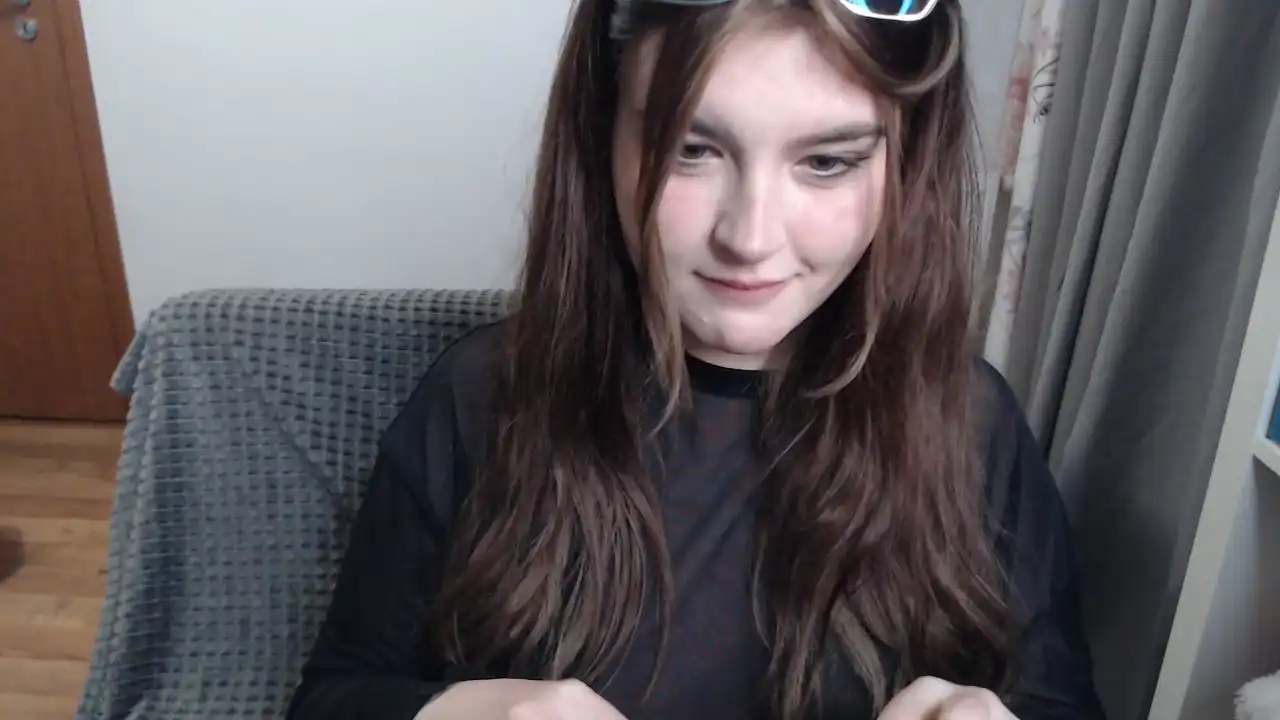 Szescznakow_ – [Showup] Chica Pretty Cam Model Lush – 2025-07-16 02:53:03