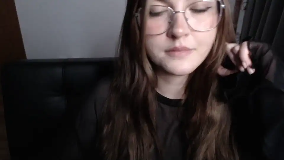 Szescznakow_ – [Showup] Chica Rubbing Pussy Masturbation – 2025-06-02 18:20:00