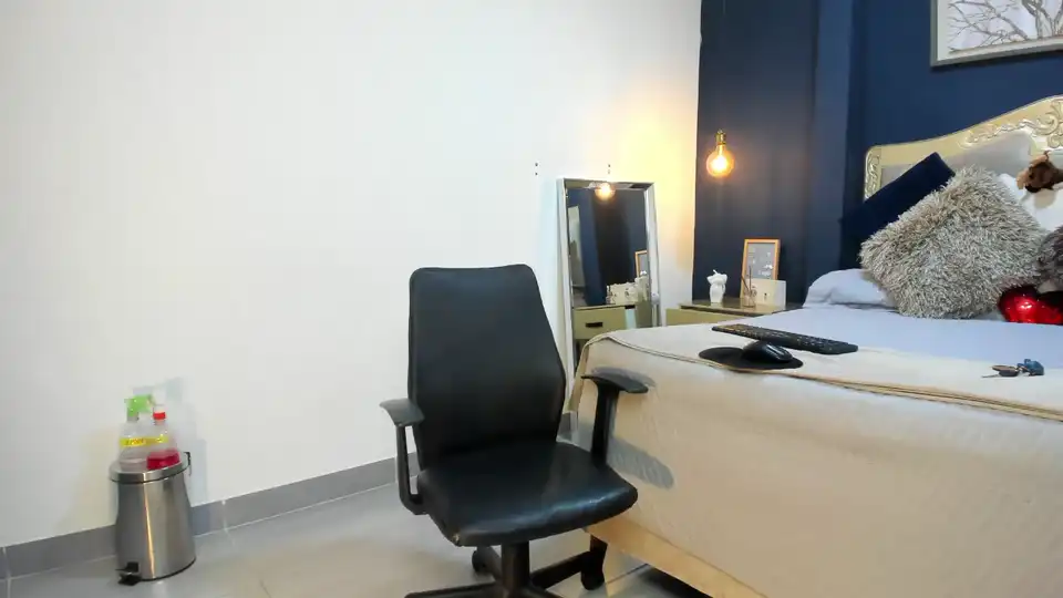 Kelly_brooke – [Manyvids Live] Best Webcam Model Tru Private – 2025-07-18 02:41:10