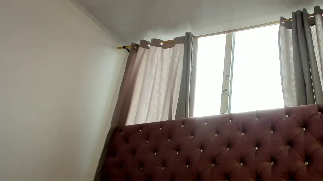 Kelly_brooke – [Manyvids Live] Multi Goal Show Sexy Sister Webcam Model – 2025-04-07 03:23:12
