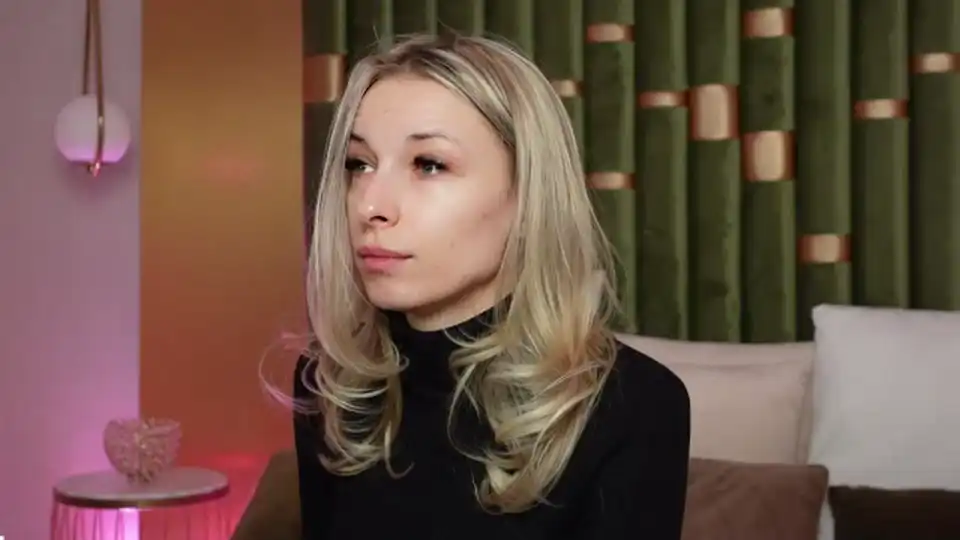 Kylievondee – [Manyvids Live] Body Webcamsex Domi – 2025-11-15 01:44:49
