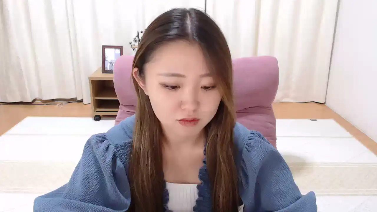 Miyabibb – [Sakuralive] Busty Lovely Amateur Play – 2025-08-09 02:55:14