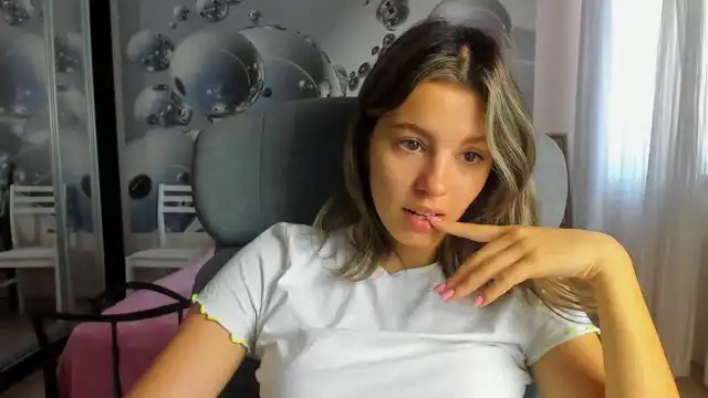 Nikitsa – [Xlovecam] Slutty College Girl Webcam Chat – 2025-06-22 05:21:09