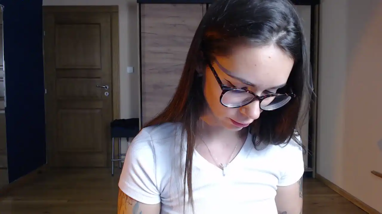 Chihuahua_ – [Showup] Chica Fingering Party – 2025-06-24 06:39:12