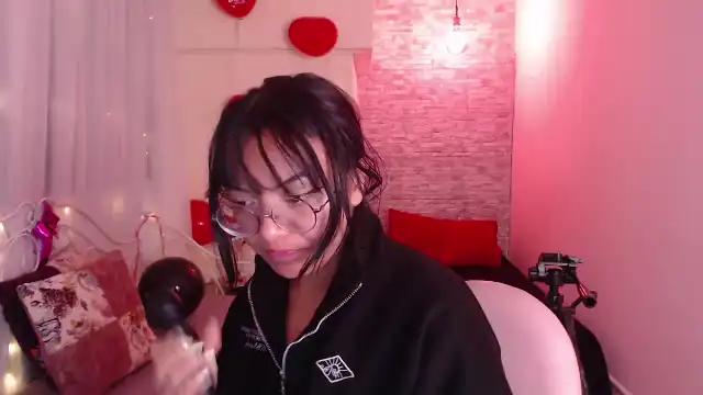 Jeniffer-chavelier – [Flirt4free] New Record Clip Flashing Ass Webcam – 2025-05-18 15:25:47
