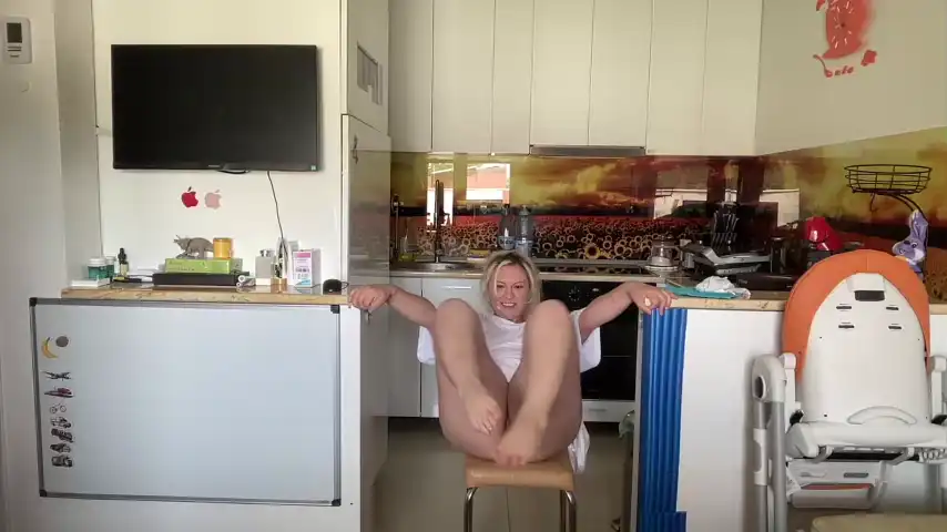 Kiradivine – [Chaturbate] Slut Mom Pvt – 2025-03-10 00:07:13