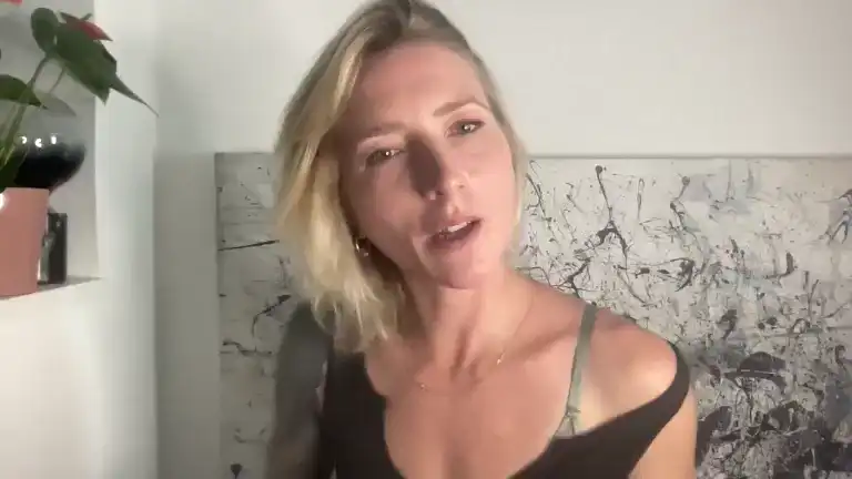 Lucyluckuk – [Streamate] Erotic Fun Record – 2025-05-17 10:17:28