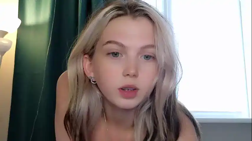 Small_blondee – [Chaturbate] Amazing Pretty Cam Model Dream Girl – 2025-01-22 13:44:02