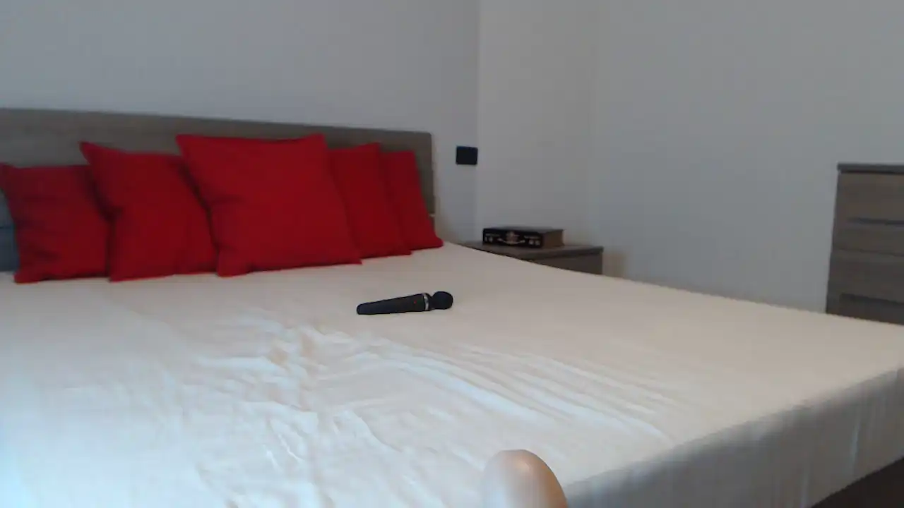 Dolcesofi – [Cam4] Chat Licking Live Show – 2025-04-03 02:37:47