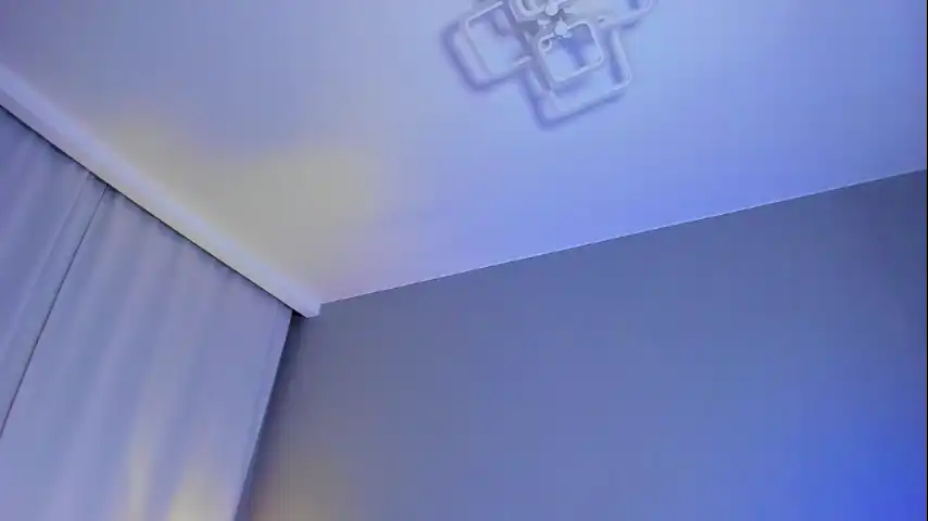 Mirabrunette – [Chaturbate] Realsex Shaved Art – 2025-06-15 13:53:05