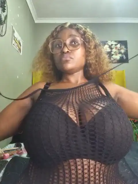 Bustygoddess32 – [Stripchat] Natural Nice Cute Webcam Girl – 2025-08-29 20:47:45