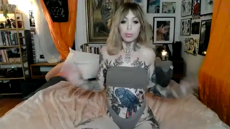 Eddiedean – [Streamate] Blowjob Slut Gorgeous – 2025-01-22 06:52:41