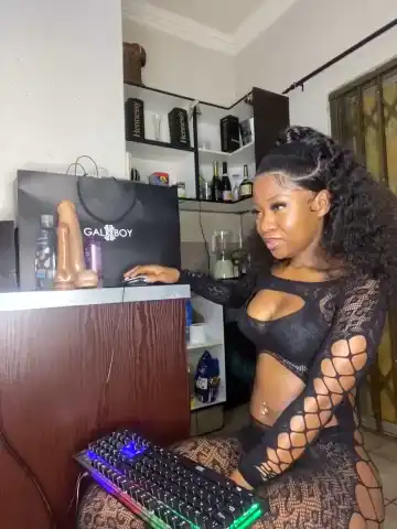 Prettybooty02 – [Stripchat] Spy Video Webcam Amateur – 2025-04-04 14:22:23