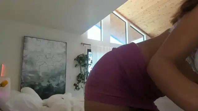 Goddessccleo – [Myfreecams] Flashing Ass Surprise Porn – 2025-03-08 13:11:27