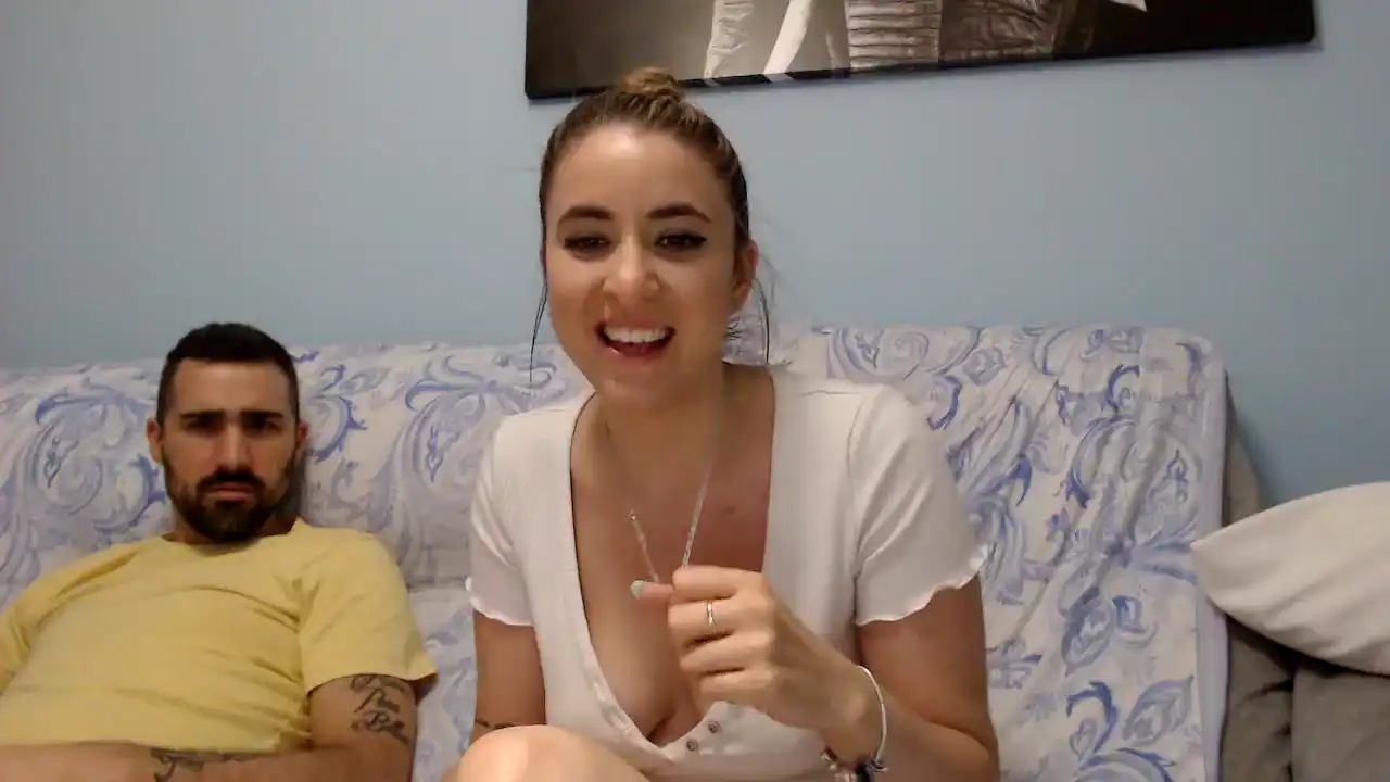 Leila25 – [Amateur.tv] Recording Mom Sexcam – 2025-01-28 06:33:21