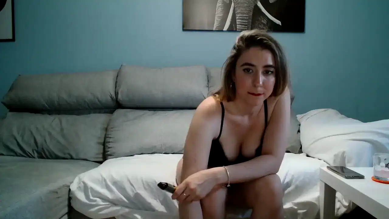 Leila25 – [Amateur.tv] Free Watch Play Chat – 2025-08-20 16:49:03