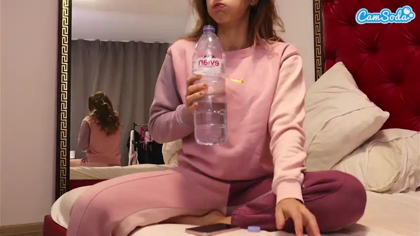 Adalline – [Camsoda] Shaved Cam Clip Lovely – 2025-08-19 11:31:19