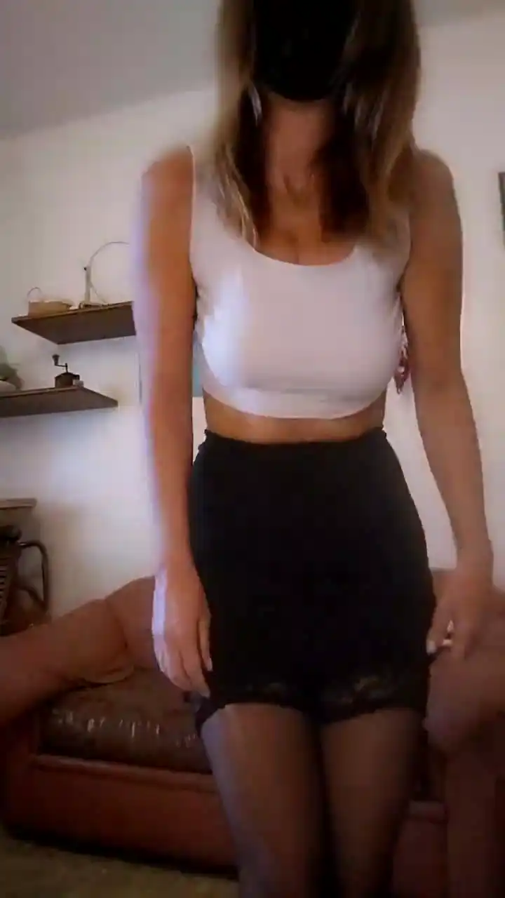 Akemy_room – [Cam4] Nora Super Xxxvideo – 2025-01-08 17:28:35