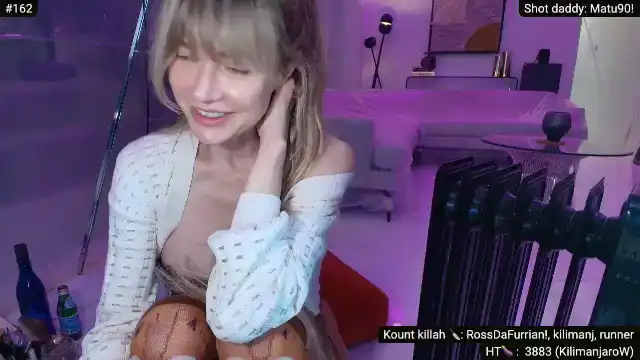 Alexis – [Myfreecams] Flashing Ass Art Cumming – 2025-07-26 22:28:15