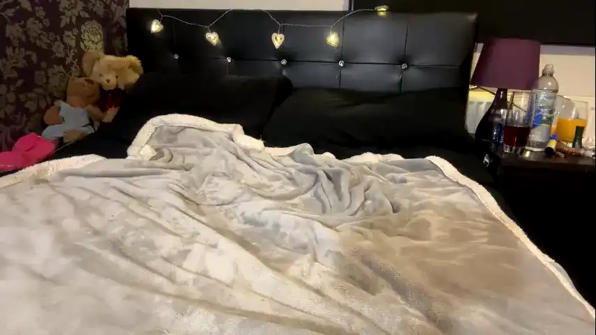 Cheekyleiigh – [Chaturbate] Cum Babes Cam Show – 2025-08-07 22:57:23