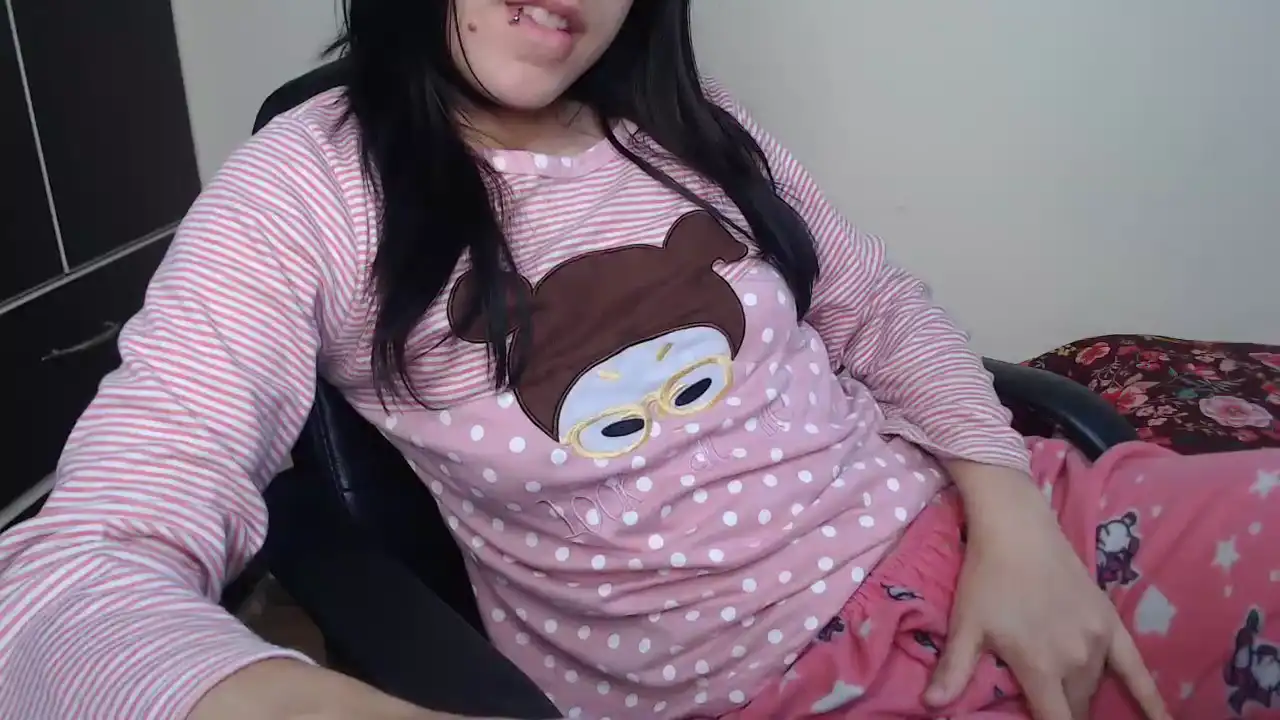 Chanelsexyy – [Amateur.tv] Roleplay Only Fun Club Video Pretty Face – 2025-04-06 09:24:07